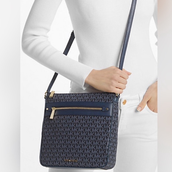 MICHAEL Kors Logo Jet Set Charm Large North South Crossbody, purse, bag - Picture 2 of 13